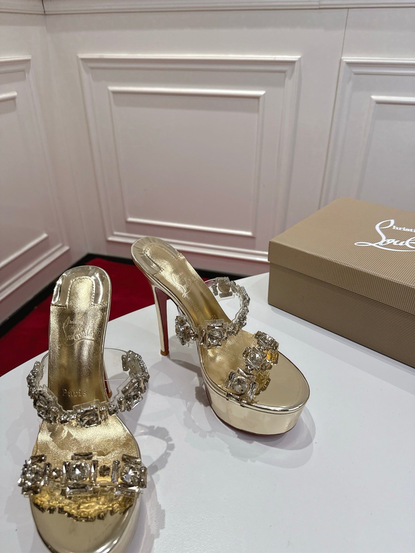 Christian Louboutin Just Jewel
