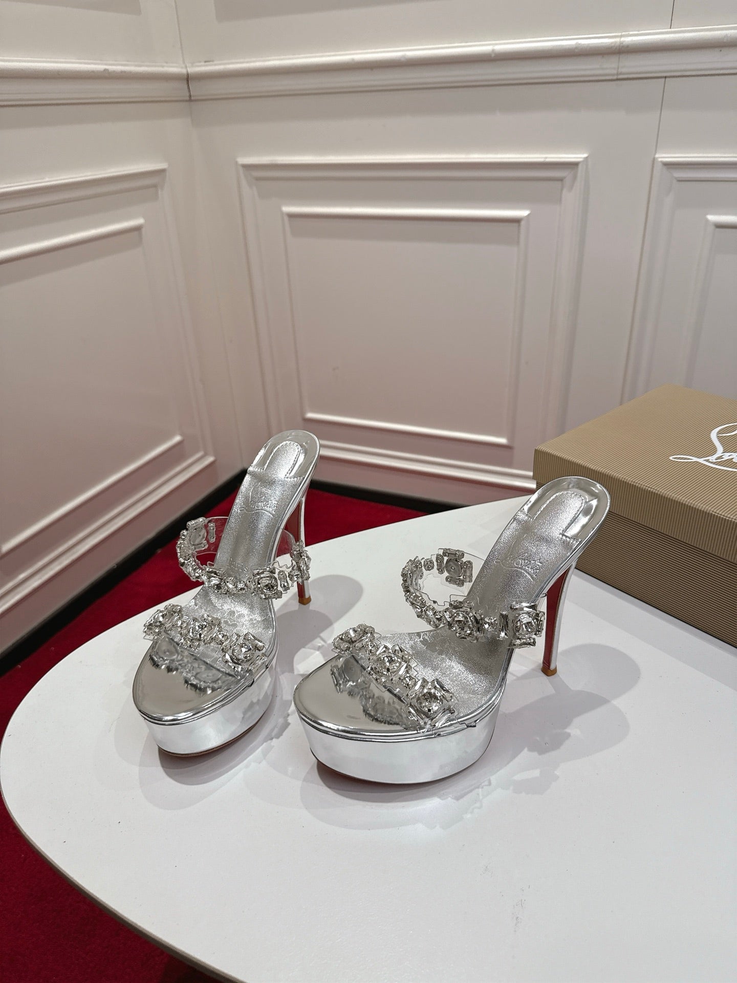 Christian Louboutin Just Jewel