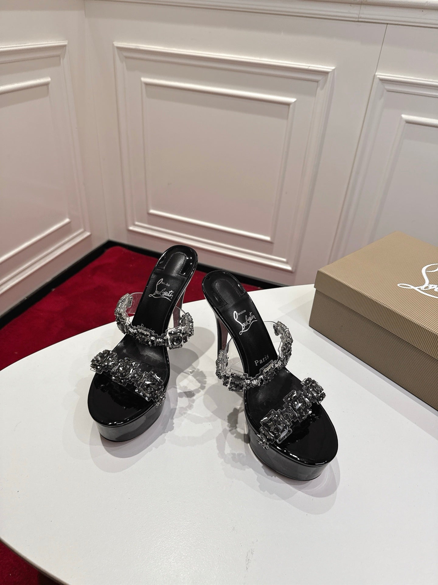 Christian Louboutin Just Jewel