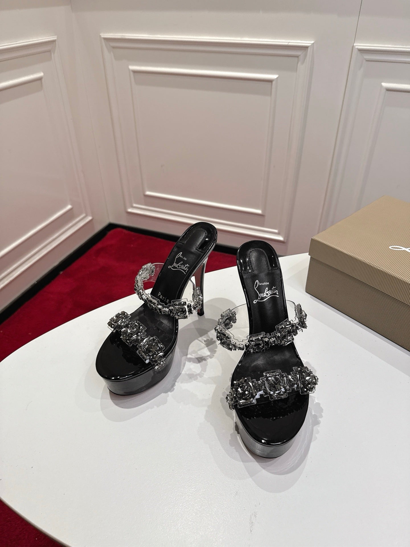 Christian Louboutin Just Jewel