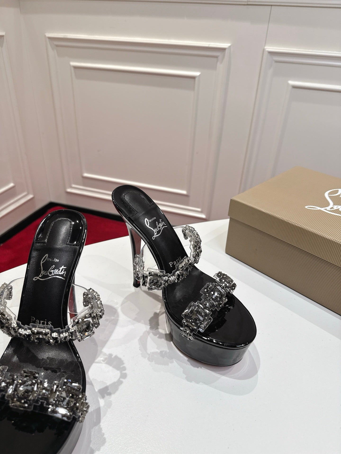Christian Louboutin Just Jewel